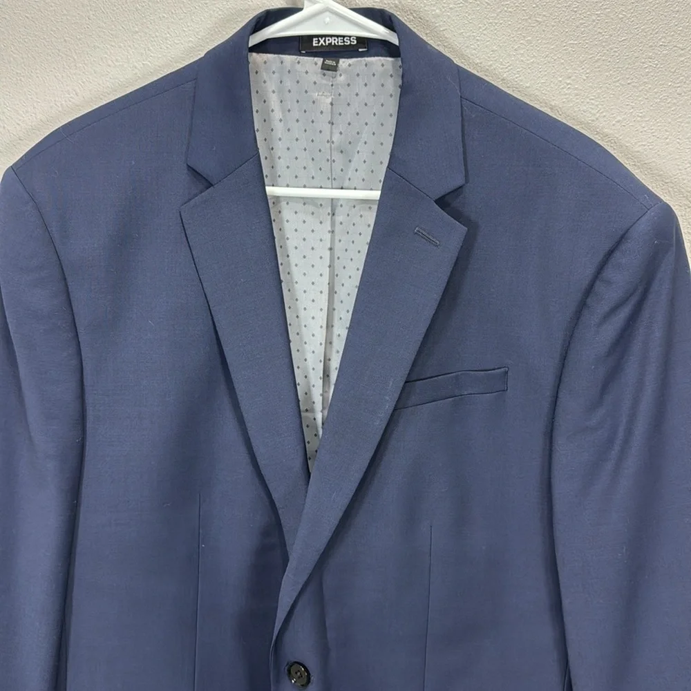 Express wrinkle‎ resistant classic jacket in blue